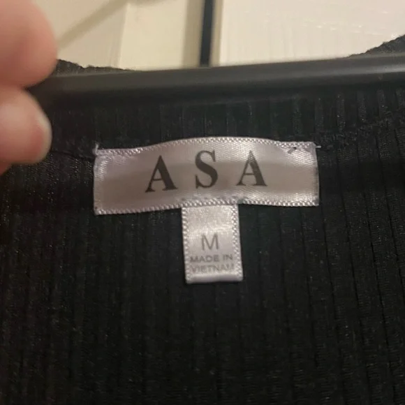 V Neck Ripped Dress - Picture 2 of 3